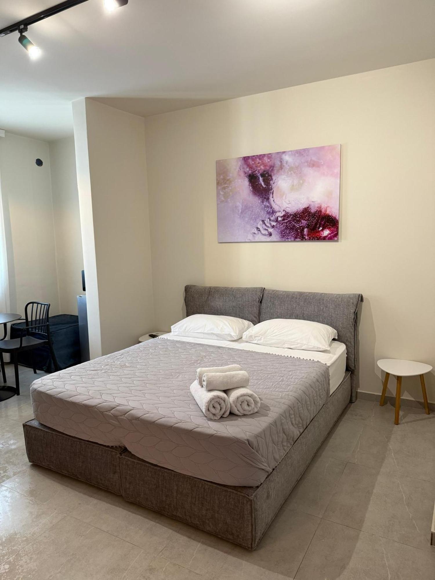 Stay-Five Rooms & Apartments Σκόδρα Εξωτερικό φωτογραφία