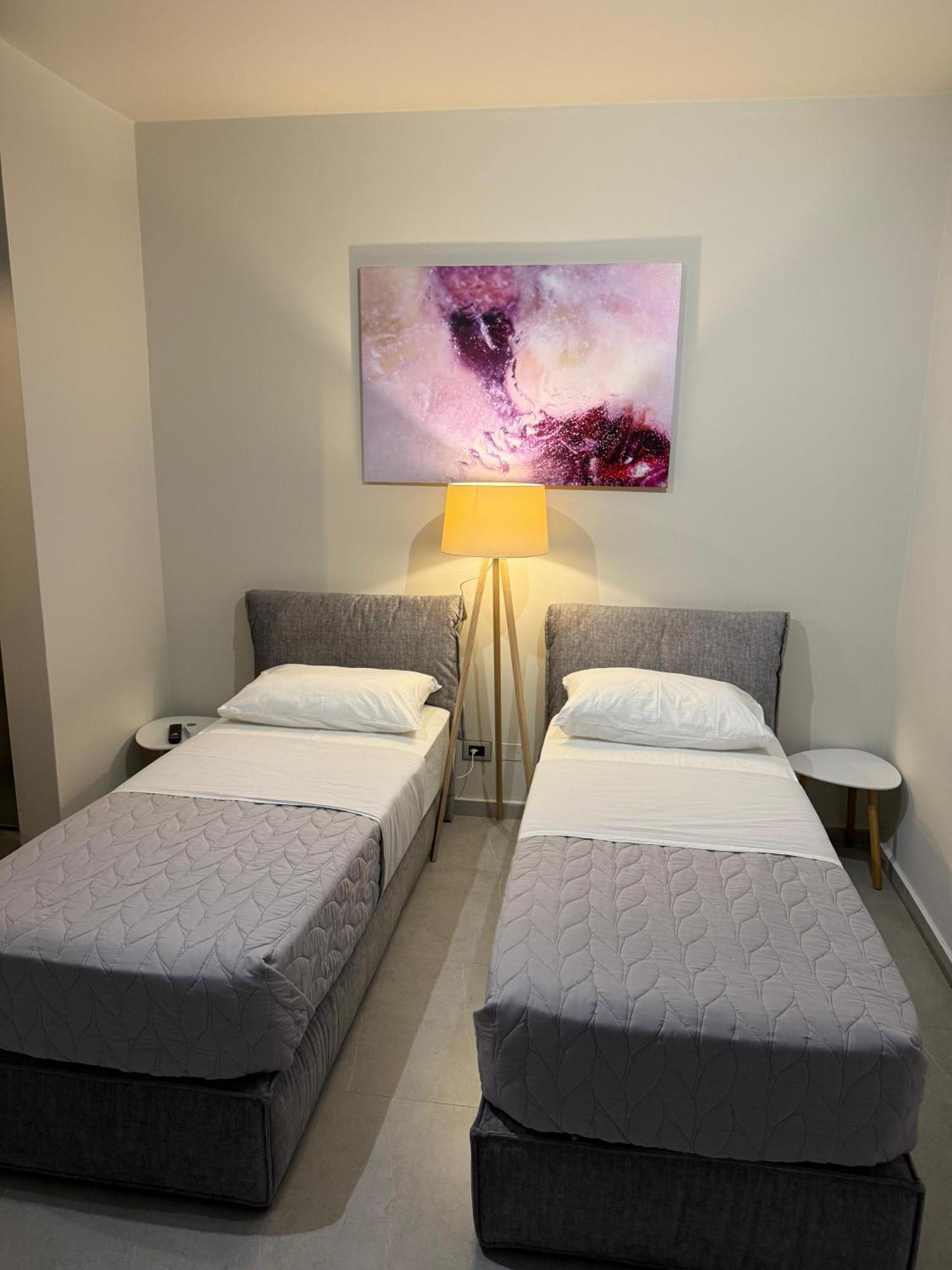 Stay-Five Rooms & Apartments Σκόδρα Εξωτερικό φωτογραφία
