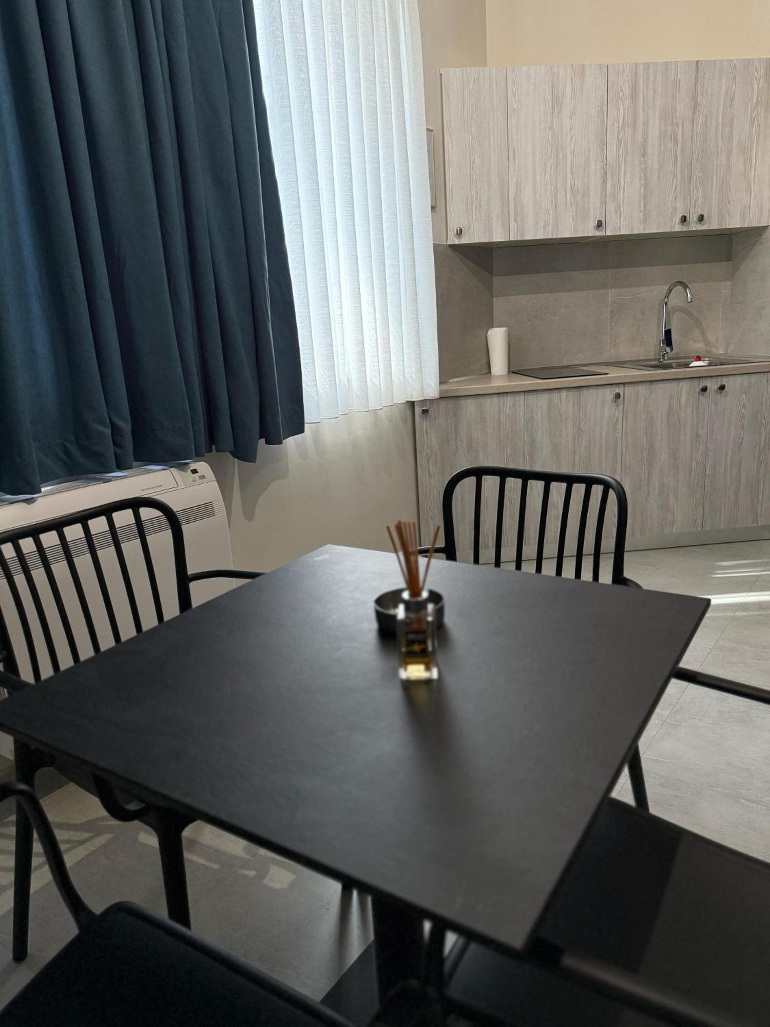 Stay-Five Rooms & Apartments Σκόδρα Εξωτερικό φωτογραφία